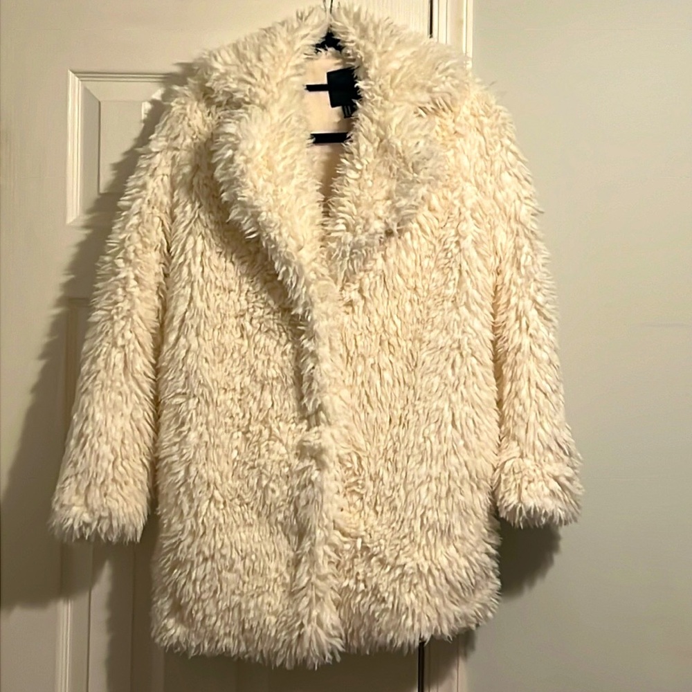 Women’s ivory faux fur coat size medium